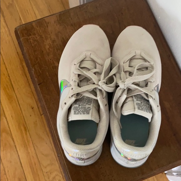 Limited Edition Nike x J. Crew collaboration - Picture 2 of 7